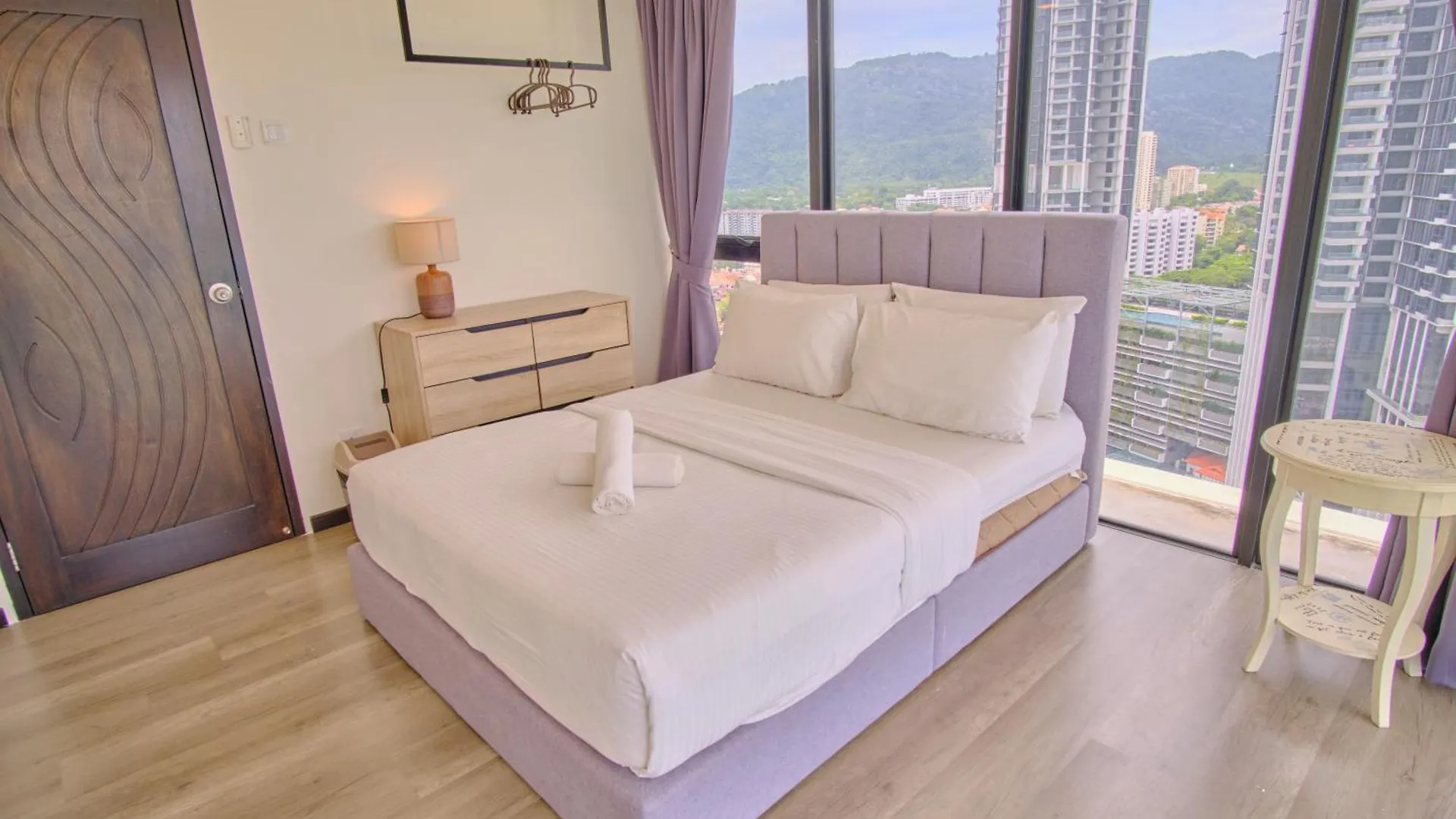 Sunrise Gurney Apartment George Town