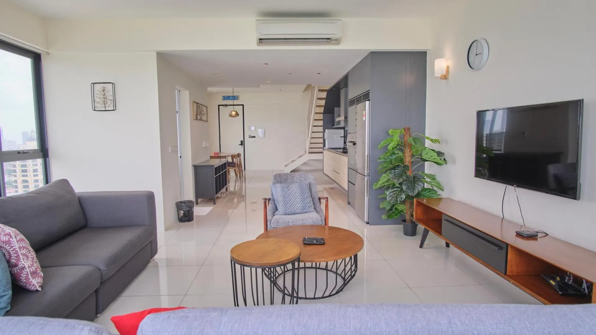 Sunrise Gurney Apartment George Town